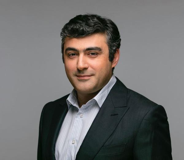 "მიმაჩნია, რომ ავადმყოფობა სირცხვილი არ არის" - ამირან გამყრელიძის შვილს კორონავირუსი აღმოაჩნდა