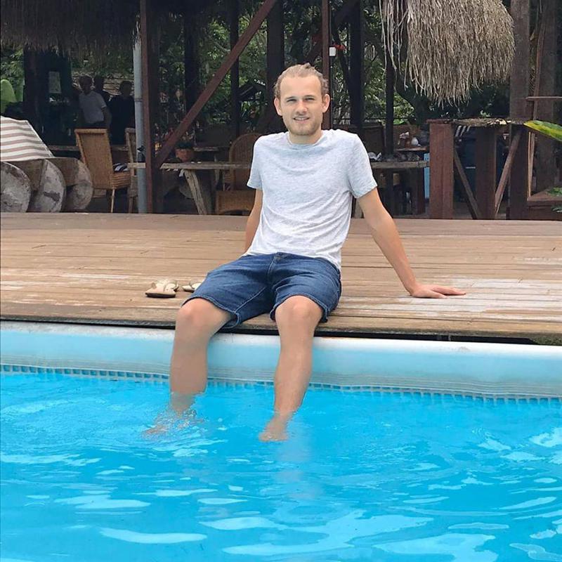 "უკვე 32 საათია არაფერი ვიცით მის შესახებ..." - ქუთაისში დაკარგულ ტურისტს ეძებენ