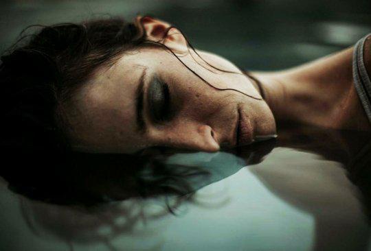 7 ჩვევა, რომელიც თქვენს ბედნიერებას იპარავს