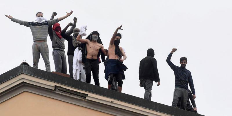 იტალიაში პატიმრები აბუნტდნენ - რა შედეგები მოჰყვა კორონავირუსის გამო დაწესებულ შეზღუდვებს ციხეებში