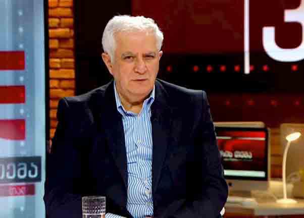 ამირან გამყრელიძე იზოლაციაში მყოფ ოჯახის წევრებზე - "ყოველდღე ვუტოვებ კარებთან სადილს, პირველადი მოხმარების საშუალებებს"