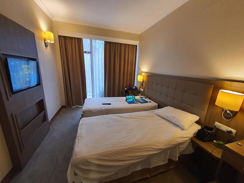 რა უჯდება ბიუჯეტს კარანტინში მყოფი ერთი ადამიანი დღიურად - COVID 19-ის მართვისთვის სახელმწიფომ 90 მილიონამდე ლარი გამოყო