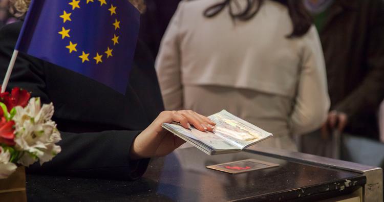 საქართველოს მოქალაქეები, რომლებსაც შენგენის ზონაში უვიზოდ ყოფნის 3-თვიანი ვადა ეწურებათ, სამშობლოში ვერ ბრუნდებიან