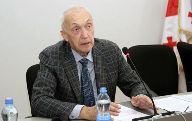 თენგიზ ცერცვაძე ასახელებს პრეპარატებს, რომლითაც კორონავირუსს მკურნალობენ - "მათი მიღება დაუშვებელია ეჭვის საფუძველზე ან პრევენციისთვის"