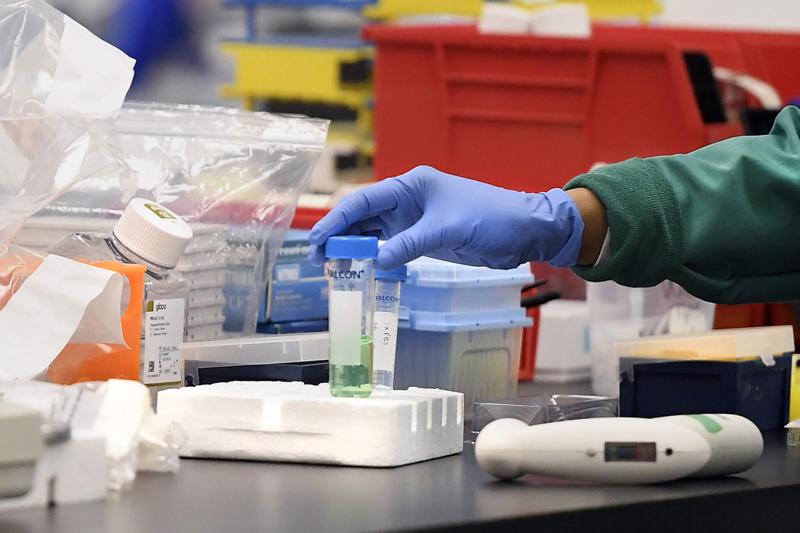 აშშ კორონავირუსის საწინააღმდეგო ვაქცინის კლინიკური ვერსიის ადამიანებზე გამოცდას იწყებს