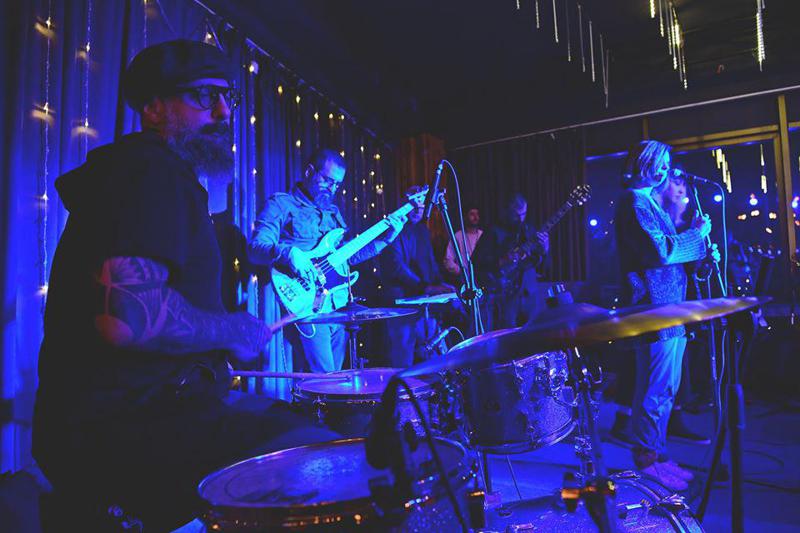 თუ კორონავირუსის გამო სახლში დარჩი, უსმინე ქართველი მუსიკოსების დისტანციურ კონცერტებს ინტერნეტში