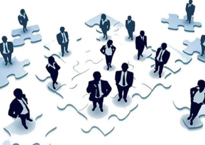 ოფისების თანამშრომლებს არ ეხებათ დახურულ ტერიტორიაზე 10-ზე მეტი ადამიანის ყოფნის აკრძალვის ბრძანება