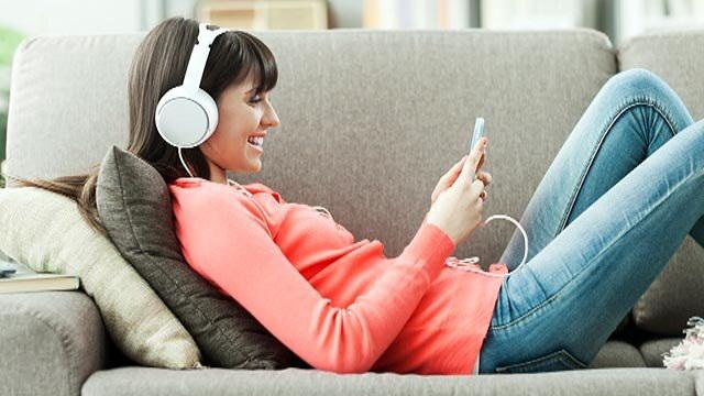 5 აუდიოწიგნი, რომლებიც თვითიზოლაციის დღეებს შეგიმსუბუქებთ