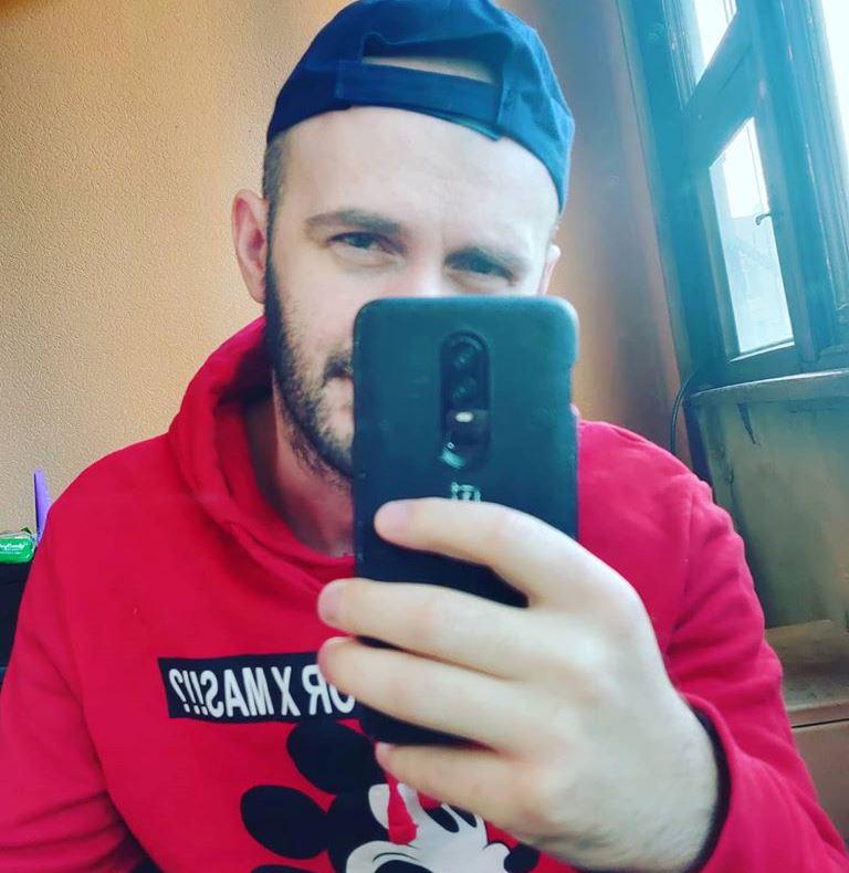 "ყოველდღე მწერენ იქაური ქართველები, რომ მკვდრების თვლაა ყოველდღიური საქმე..." - გიორგი კეკელიძე მოქალაქეებს სახლში დარჩენისკენ მოუწოდებს