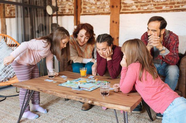 5 სამაგიდო თამაში, რომელიც ოჯახის ყველა წევრს გაართობს