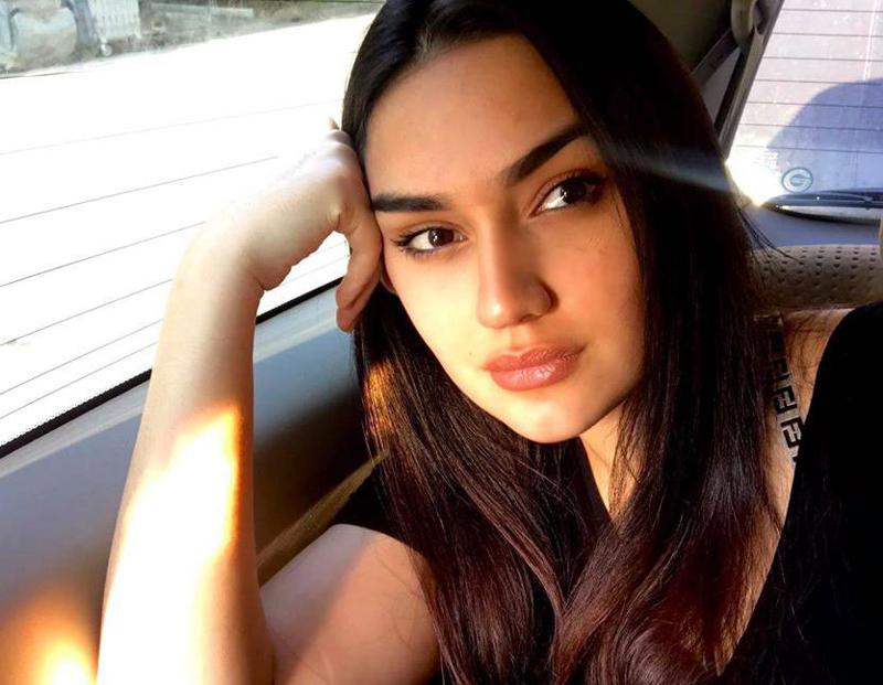 "გარდაბანში არ იციან, რომ ვირუსია გავრცელებული... ვინც იგებს, პოლიტიკის ნაწილი ჰგონია" - როგორ ცდილობს აზერბაიჯანელი გოგონა კორონავირუსის შესახებ ადგილობრივების ინფორმირებას