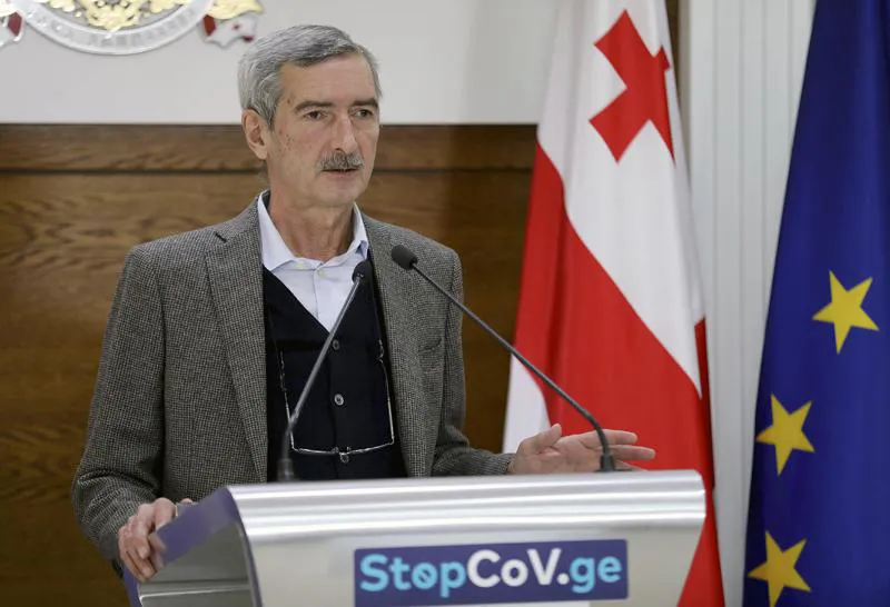 "აცრილი ადამიანების გარდაცვალების მიზეზი ძირითადად ასაკია - ჩემს ასაკში კვდებიან პირველ რიგში" - რას აცხადებს პაატა იმნაძე?