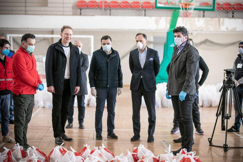 "ვისოლ ჯგუფი" თბილისის მერიასთან ერთად მარტოხელა მოხუცებს ყოველდღიური მოხმარების საგნებითა და საკვები პროდუქტებით მოამარაგებს