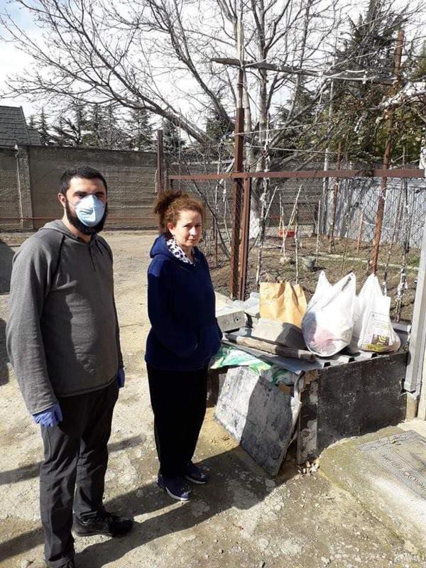 20 მარტოხელა დედას სურსათი და პირველადი მოხმარების ჰიგიენური საშუალებები გადაეცა