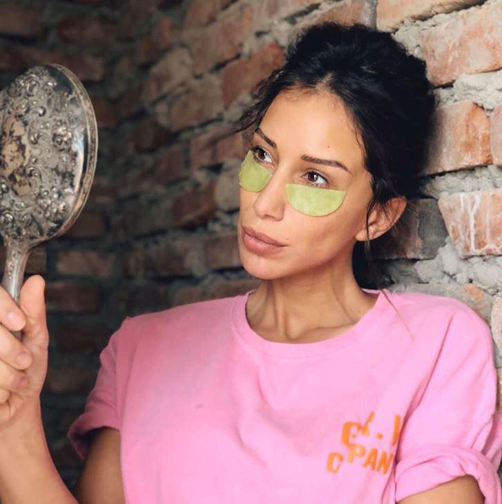 "ვიყიდე ფოცხი და ბარი..." - ქრისტინე იმედაძე ბაბუის სახლში ბაღის გაშენებას გეგმავს