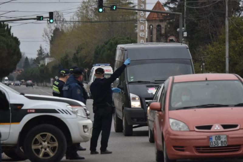 მანქანით 3-ზე მეტი პირის მგზავრობის შემთხვევაში, მძღოლი 3 000 ლარით დაჯარიმდება