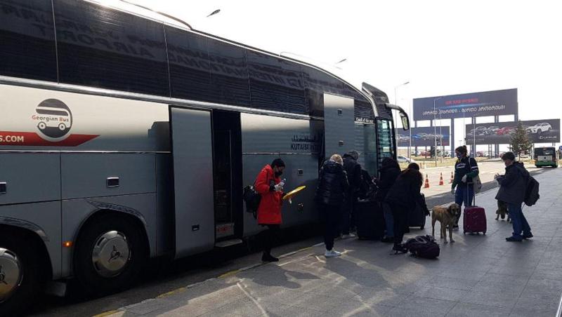 საქართველოში დაბრუნებული მოქალაქეების საკარანტინე ზონებში გადაყვანას Georgian Bus უზრუნველყოფს