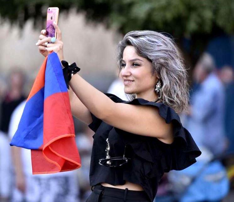 სომეხი ჟურნალისტი სომხეთში არსებულ ვითარებასა და საქართველოს პროგრესზე - "თქვენი ქვეყანა ერთ-ერთი იშვიათია, ვინც გამოწვევა თავიდანვე სერიოზულად მიიღო"