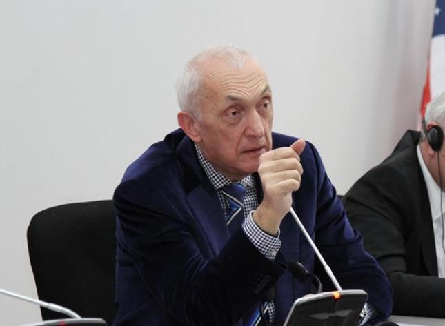 "გულზე ხელი დაიდეთ და თქვით..." - თენგიზ ცერცვაძე განცხადებას ავრცელებს და კრიტიკოსებს პასუხობს