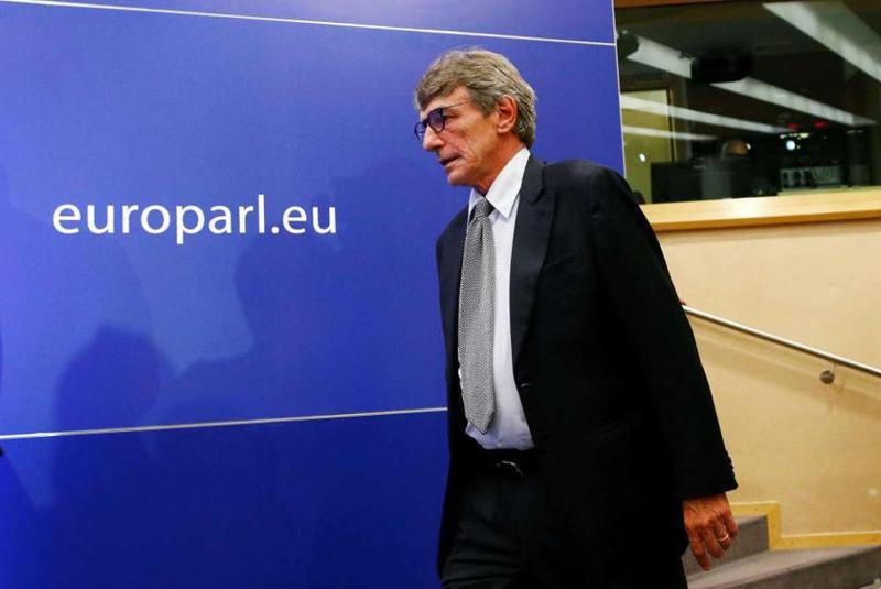 ევროპარლამენტის შენობის ნაწილს უსახლკაროებს დაუთმობენ და გაჭირვებულებს საკვებს მოუმზადებენ