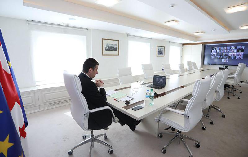 როგორ ატარებს გიორგი გახარია საკოორდინაციო საბჭოს სხდომას - ფოტოები კანცელარიიდან