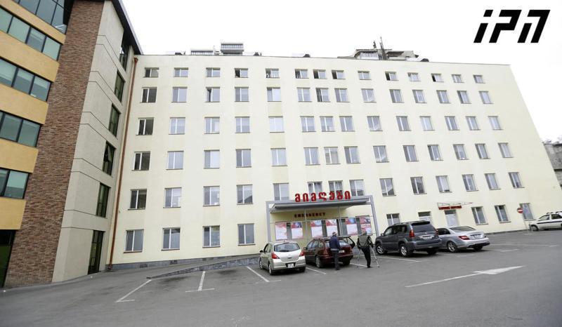 როგორ არიან კორონავირუსით ინფიცირებული სასულიერო პირი და მისი ოჯახის წევრები