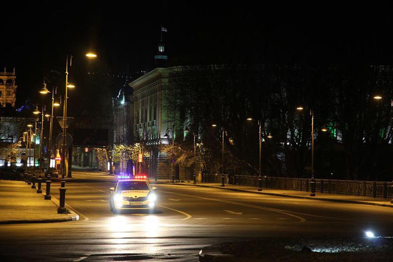1 მაისს ე.წ. "კომენდანტის საათი" 23:00 საათიდან 04:00 საათამდე იმოქმედებს
