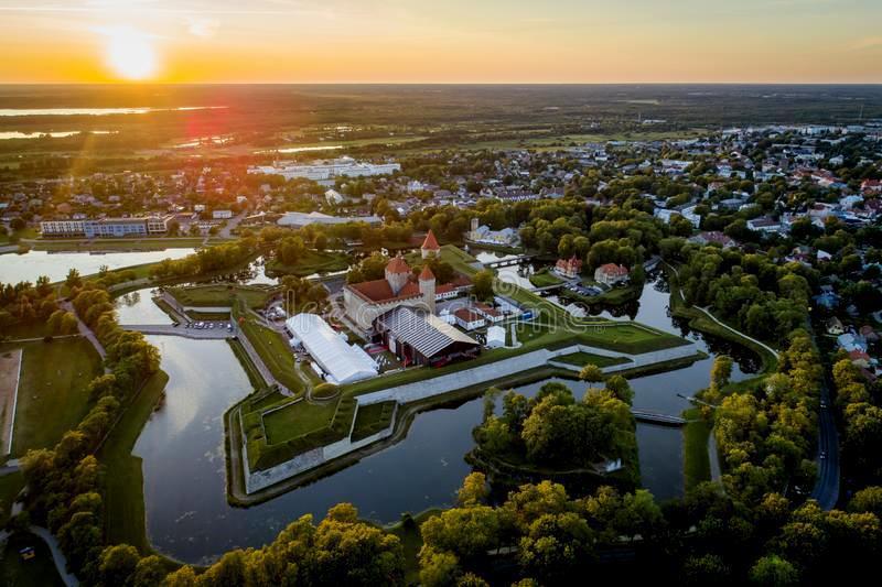 როგორია ცხოვრება ესტონეთის "კორონას კუნძულზე" - "ჩვენ დახმარება გვჭირდება"