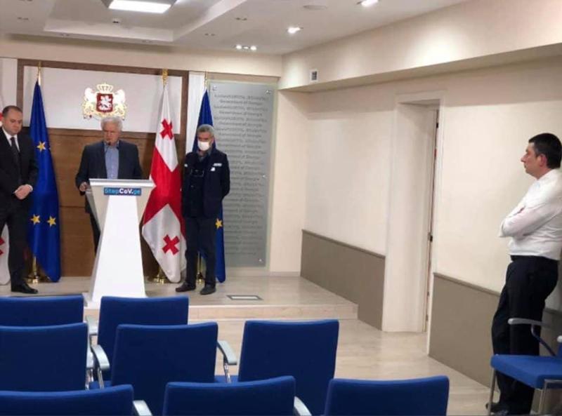 სად არის გახარია, როცა მისი პრესსპიკერი წესების გამკაცრების შესახებ ბრიფინგს მართავს