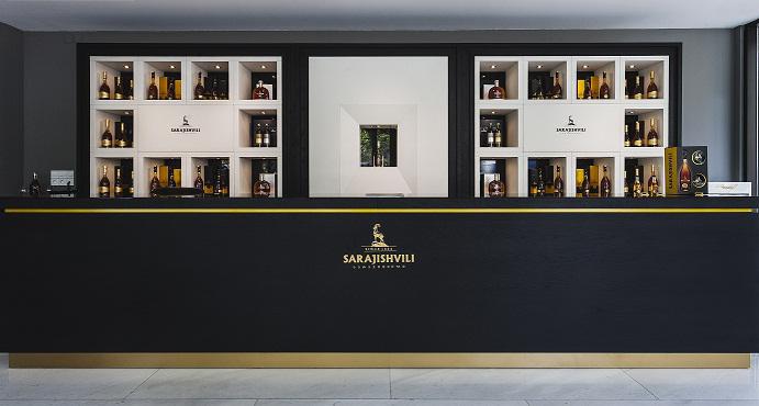 კომპანია „სარაჯიშვილმა“ StopCOV ფონდში 50 ათასი ლარი გადარიცხა, 400 ოჯახს კი საკვები და პირველადი საჭიროების ნივთები გადასცა