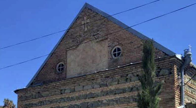 ქალი, რომელსაც კორონავირუსი დაუდასტურდა, აღსარების ჩასაბარებლად იყო მოსული, თვითიზოლაციაში 7 ადამიანი ვართ - მამა იოანე ოქროპირიძე