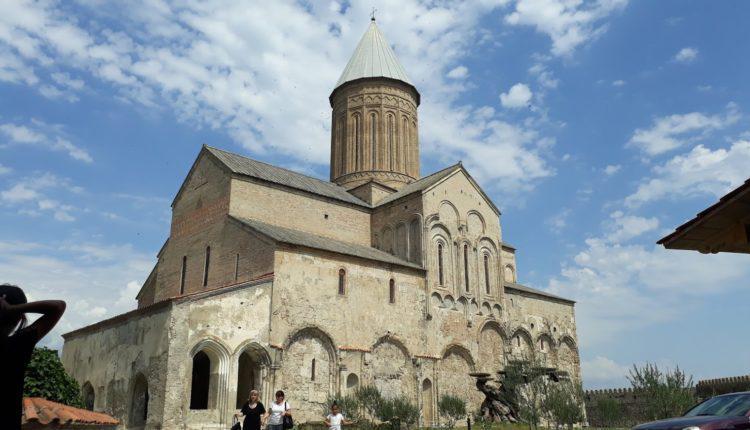 "ველოდებით მრევლს, იმიტომ, რომ დიდი დღესასწაულია" - ალავერდში ლიტანიობაზე მისულებს თერმოსკრინინგით შეამოწმებენ