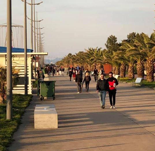 რა ხდებოდა გუშინ ბათუმის ბულვარში - "ჭიანჭველებივით ჩანდა ხალხი..."