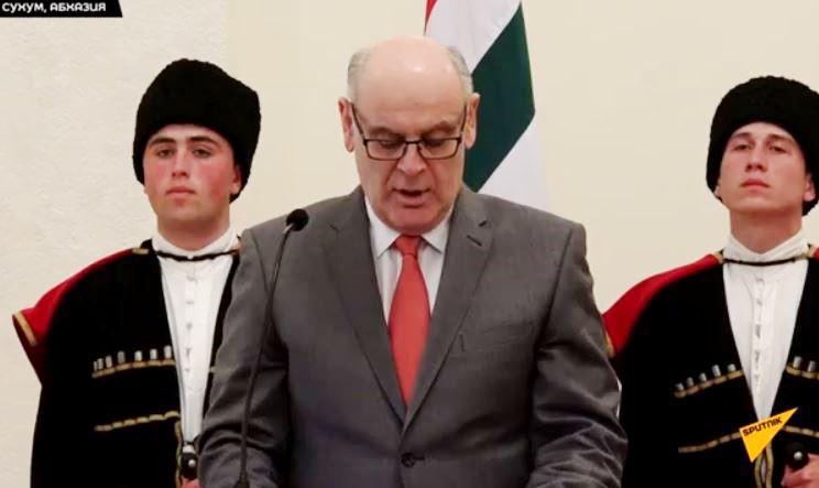 "სისტემა რომ გამართოს კამიკაძე უნდა იყოს, მსხვერპლად უნდა შეეწიროს" - ასლან ბჟანიას "ინაუგურაცია" და აფხაზების მოლოდინები