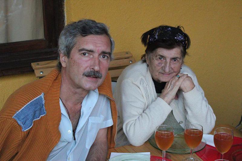 "ახლახანს ცუდად ვიყავი და მითხრა: დედა, არ დამღუპო, არ წახვიდეო..." - რას ყვება 90 წლის დედა პაატა იმნაძის შესახებ