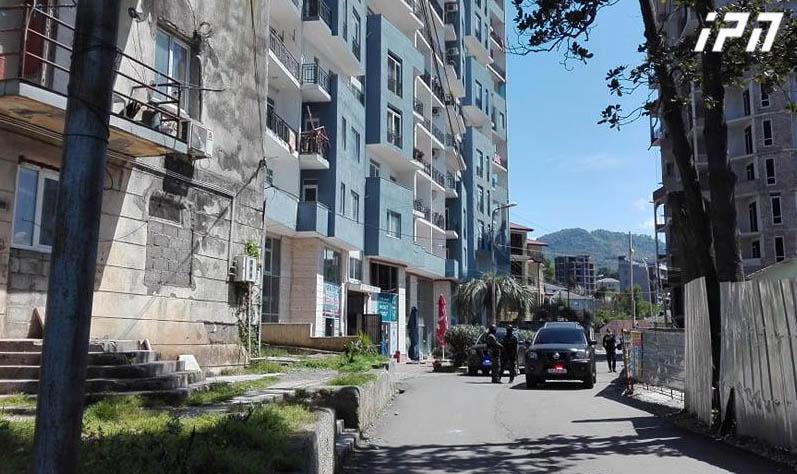 მახინჯაურში, თამარ მეფის გამზირზე სპეცოპერაცია მიმდინარეობს