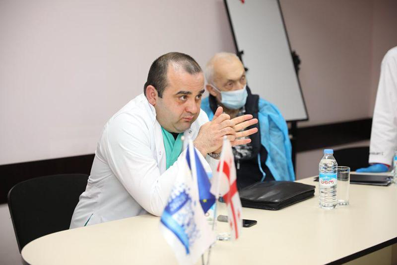 კორონავირუსით გარდაცვლილი მე-9 პაციენტი საუნივერსიტეტო კლინიკაში მკურნალობდა - რას ყვება ლევან რატიანი პაციენტის შესახებ