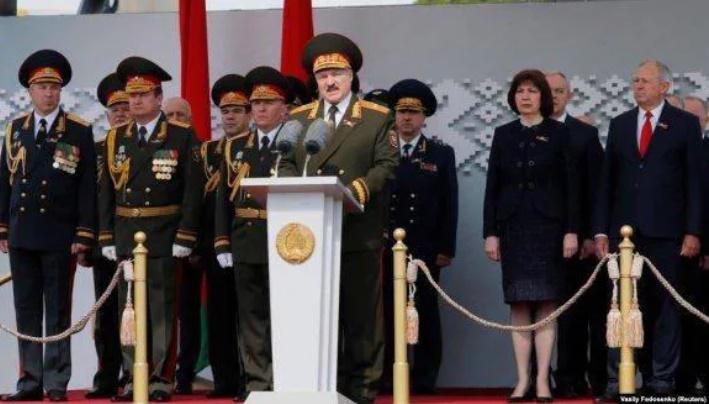 "ნუ განგვსჯით, სხვა გამოსავალი არ გვქონდა..." - ლუკაშენკომ, პანდემიის მიუხედავად, მინსკში საზეიმო აღლუმი გამართა