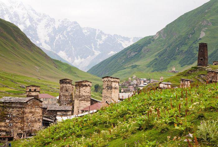 სვანეთში მყოფი 500-ზე მეტი მოქალაქე საკარანტინო ზონებში გადაიყვანეს - უახლესი ცნობები რეგიონიდან