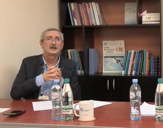 "მეუღლე მიყვებოდა - პარკში ერთი ბავშვი მეორეს ჩაეხუტა, დედები ცდილობდნენ ისინი ერთმანეთს მოეწყვიტათ... ძნელი საყურებელია" - იმნაძე