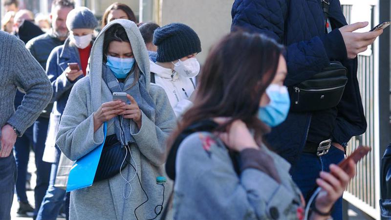 "კარანტინის დროს ეზოებში ქეიფობდნენ... ზოგჯერ პოლიციაც მათთან ერთად სვამდა" - რეალურად, რა ვითარებაა რუსეთში, სადაც ვირუსი მასშტაბურად ვრცელდება