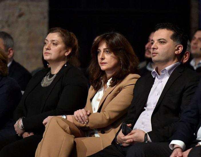 სოფიო ხუნწარია განმარტავს, რატომ დატოვა თბილისის მერის მოადგილის თანამდებობა - "გთხოვთ, ვერსიების შეთხზვისგან თავი შეიკავოთ, უხერხულია"