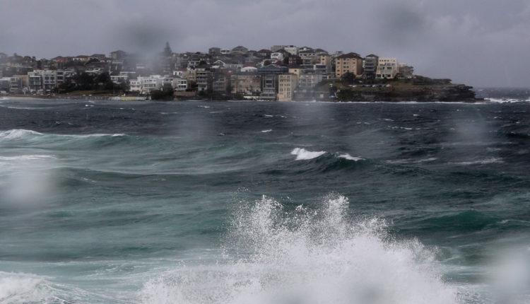 ავსტრალიას ბოლო ათწლეულის ყველაზე ძლიერი ქარიშხალი დაატყდება თავს