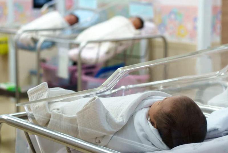 "ინკუბატორში ახალშობილი იწვა და განწირული ხმით ტიროდა... ალბათ, ყველა დედა ჩემსავით მოიქცეოდა" - 80-იანი წლების ბოლოს თბილისში მომხდარი ემოციური ამბავი