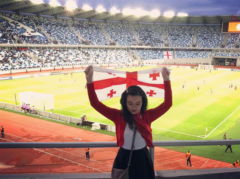 როგორ გვილოცავენ დამოუკიდებლობის დღეს საქართველოზე შეყვარებული უცხოელი ტურისტები - "საქართველო ჩემს გულშია, ერთი სული მაქვს როდის დავბრუნდები!"