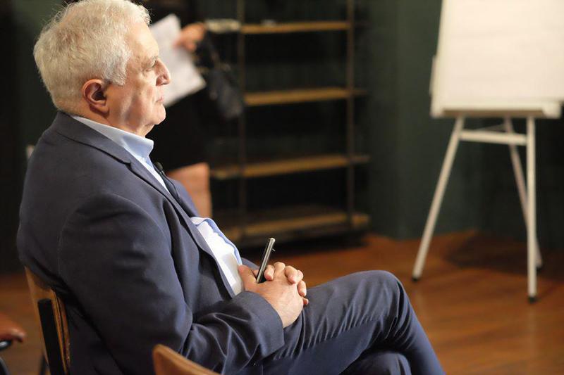 "მგონი ძალიან კარგ ადგილას ვარ... 69 წლის ვარ და ჩეთვის ეს გზა გავლილია" - ამირან გამყრელიძის პასუხი პოლიტიკაში შესაძლო მოსვლასთან დაკავშირებით