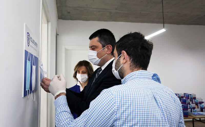 "მოგიწოდებთ, ვატაროთ ნიღბები" - გიორგი გახარია