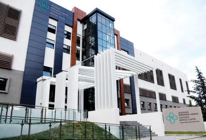 ექსპერტ-კრიმინალისტს, რომელსაც დენმა დაარტყა, გული გაუჩერდა, თუმცა ექიმებმა მდგომარეობიდან გამოიყვანეს