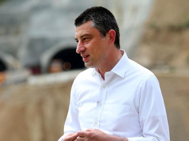 პრემიერი უძრავი ქონების გარეშე - როგორია გიორგი გახარიას ფინანსური მდგომარეობა და რა წერია დეკლარაციაში