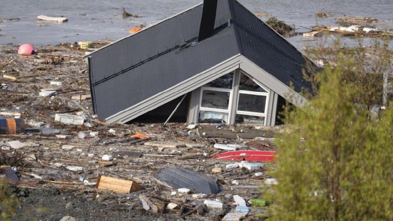 ნორვეგიაში მეწყერმა 8 სახლი ზღვაში ჩაიტანა - დაუჯერებელი ფოტო და ვიდეოკადრები